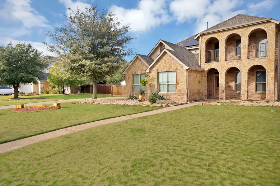2852 England Parkway, Grand Prairie, TX 75054 - Image #3