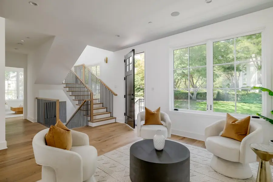 6960 West Ave, Chevy Chase, MD 20815 - Image #3