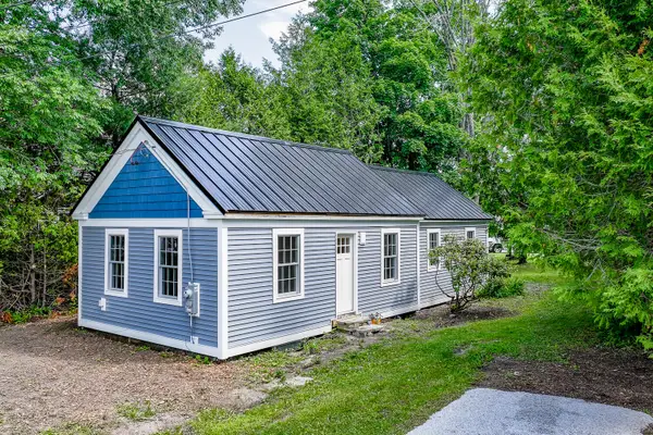 7 Pike Avenue, Searsport, ME 04974
