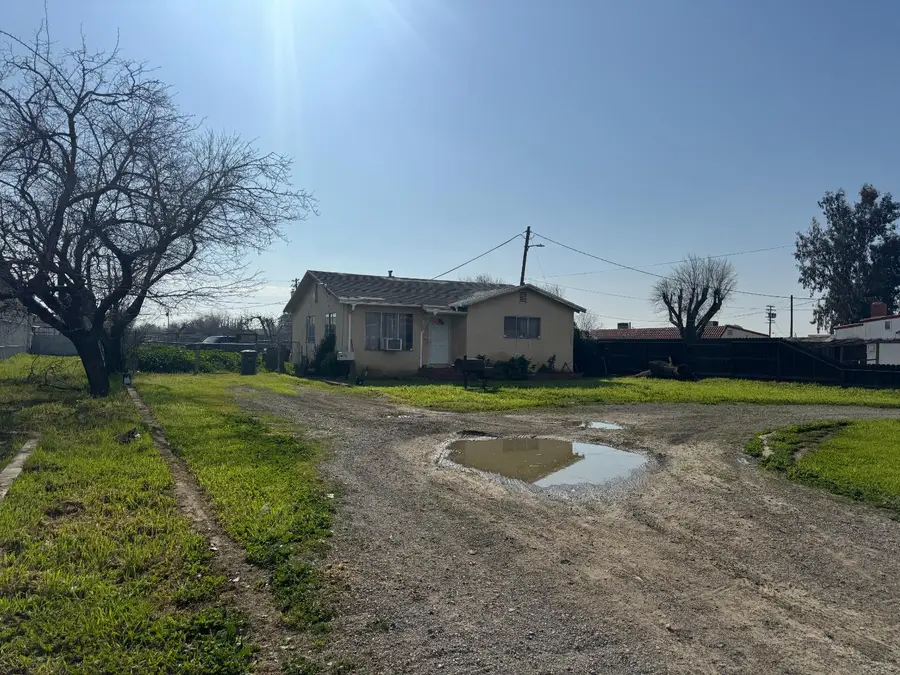 1731 E Pacheco Boulevard, Los Banos, CA 93635 - #3