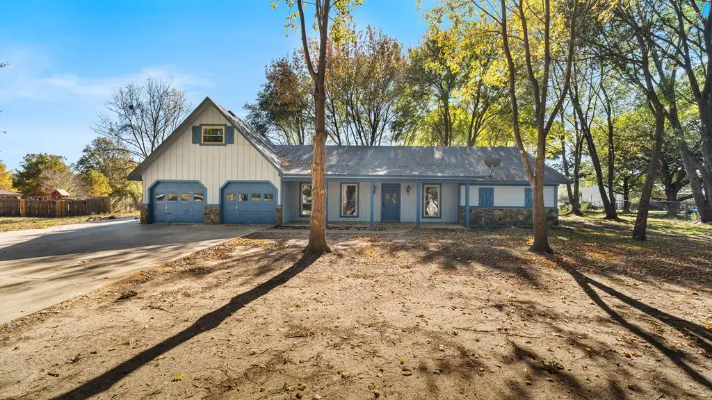 18 Country Lane, Texarkana, TX 75503 - Image #1