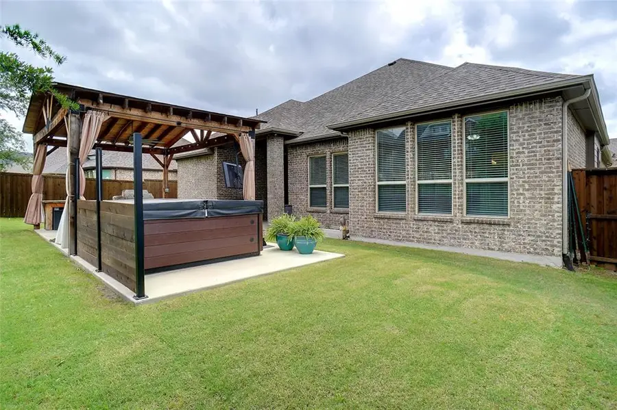 11370 Bull Head Lane, Justin Roanoke, TX 76262 - Image #3