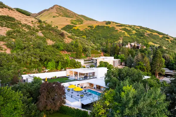 3017 E Saint Marys Circle, Salt Lake City, UT 84108