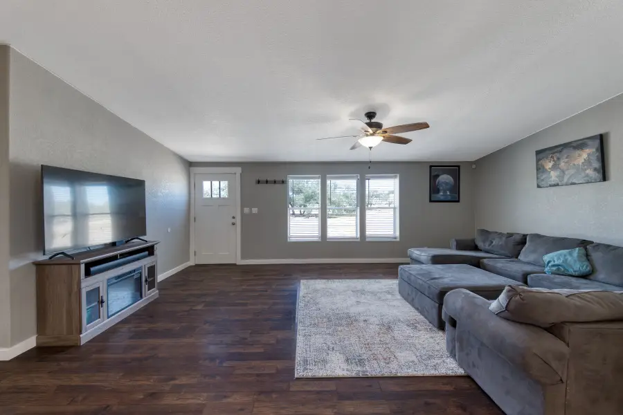 1321 E Morris Lane, Benson, AZ 85602 - #3