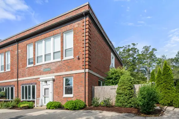 15 Story St #4, Rockport, MA 01966