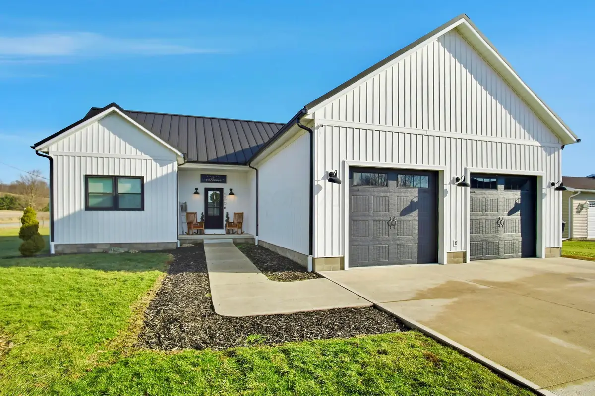 6100 Arnies Drive, Nashport, OH 43830 - Image #1