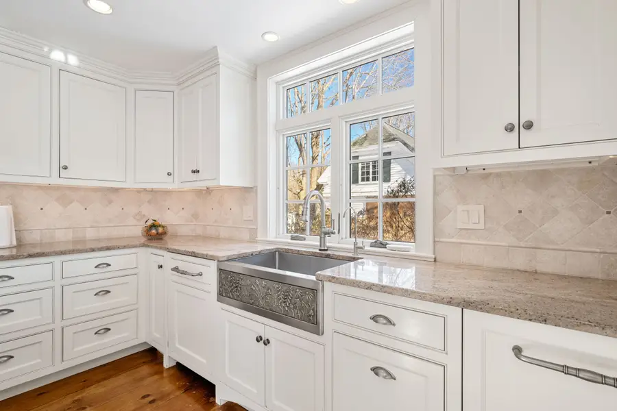 45 School St, Manchester, MA 01944 - #2