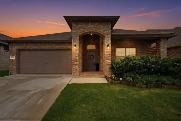 2220 Dyre Drive, Haslet, TX 76052