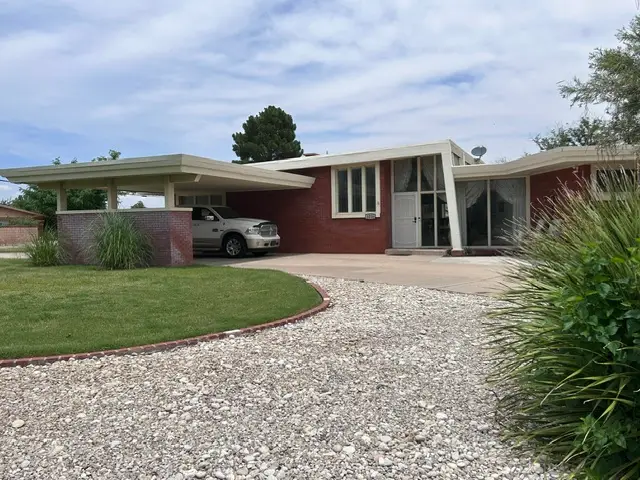 1216 W Thomas St, Carlsbad, NM 88220 - #1