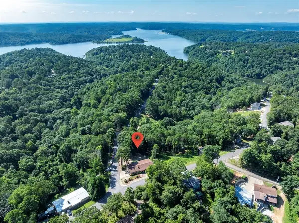 8107 Spruce Drive, Rogers, AR 72756