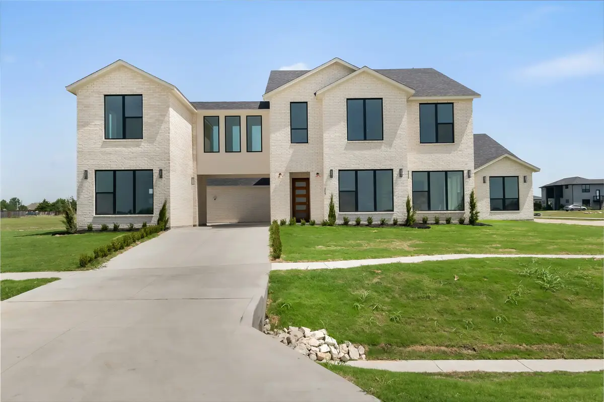 349 Valley Trail, Red Oak, TX 75154 - #1