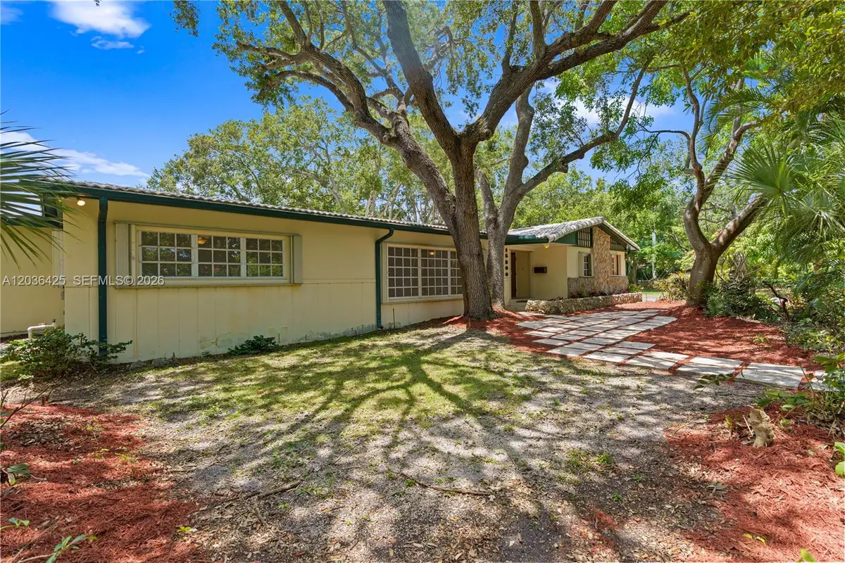 15200 SW 88th Ave, Palmetto Bay, FL 33157 - #1