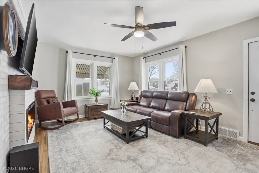 135 Park Street, Carlisle, IA 50047 - #2