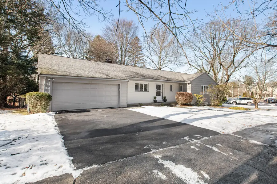 155 Paulson Rd, Newton, MA 02468 - Image #2