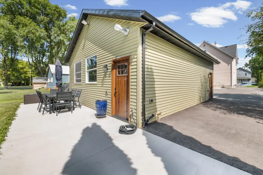 503 Linden Ave, Hartford, WI 53027 - #3