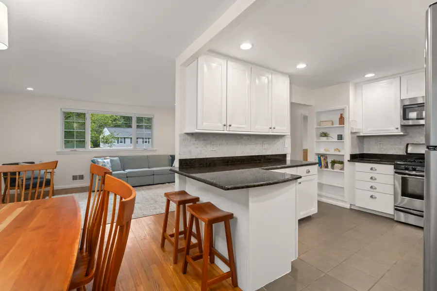 4 Woodmere, Framingham, MA 01701 - #3