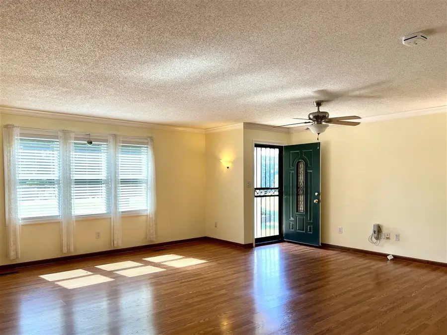 1036 Bowling Green Rd, Franklin, KY 42134 - Image #3