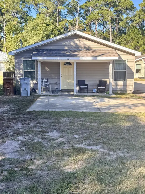 8528 Laredo St, Navarre, FL 32566