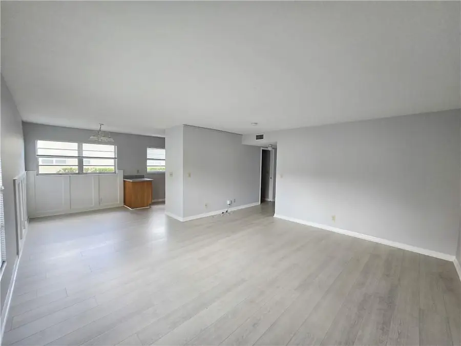 36 Pine Arbor Lane #102, Vero Beach, FL 32962 - #2