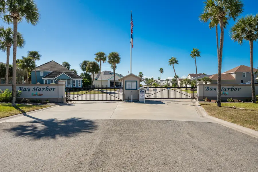 124 Sea View Drive, Aransas Pass, TX 78336 - Image #2