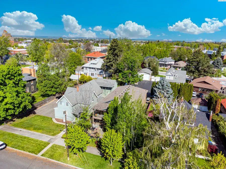 327 E Birch Street, Walla Walla, WA 99362 - #2