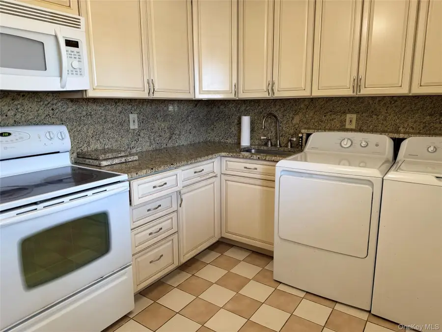58 Harbor Road N, Amityville, NY 11701 - #3