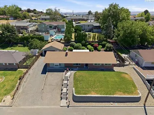 933 Vine Ave, Sunnyside, WA 98944 - #2
