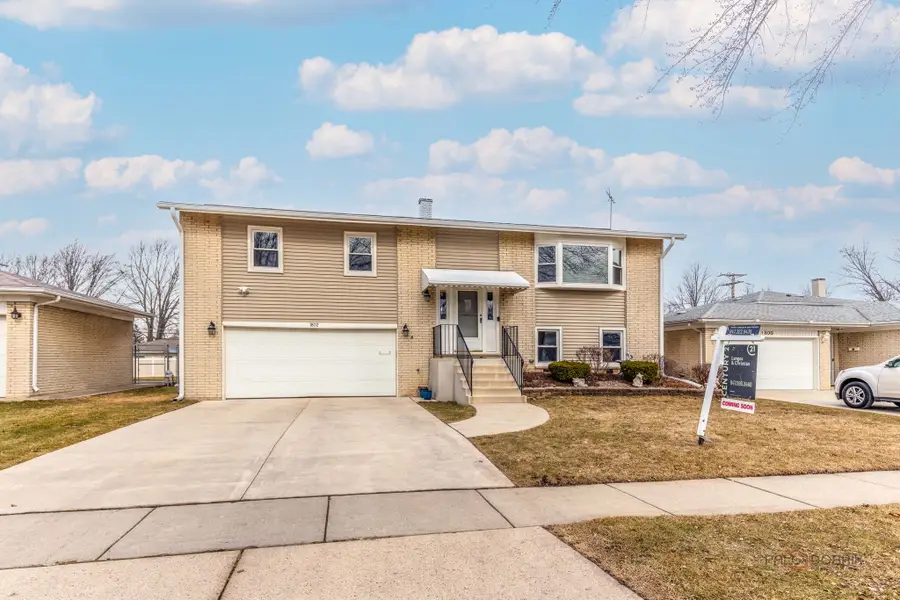 1802 W Pheasant Trail, Mount Prospect, IL 60056 - #2