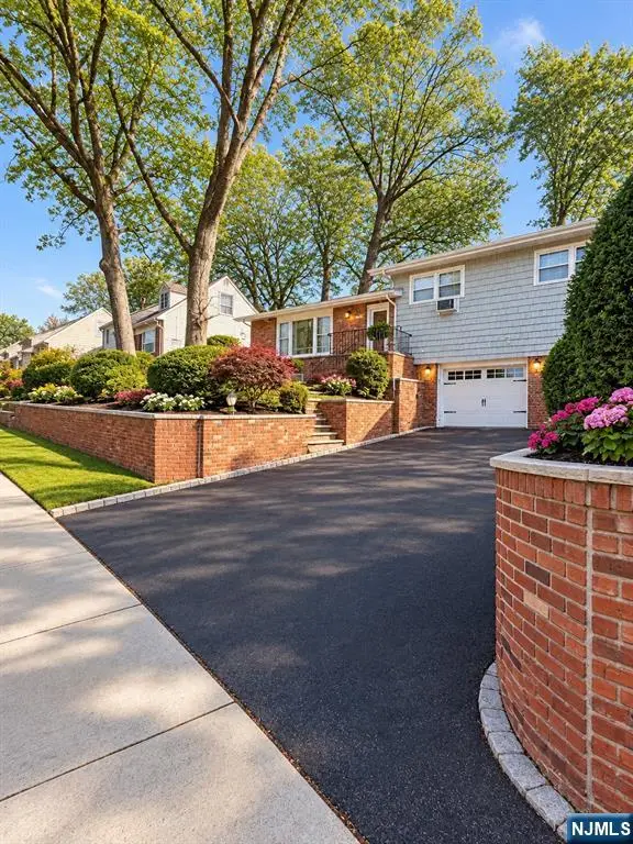 1032 Glen Road, Fort Lee, NJ 07024