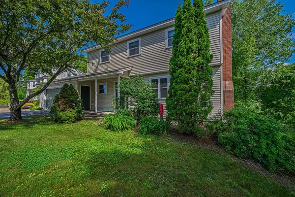 81 Seamans Road, New London, NH 03257