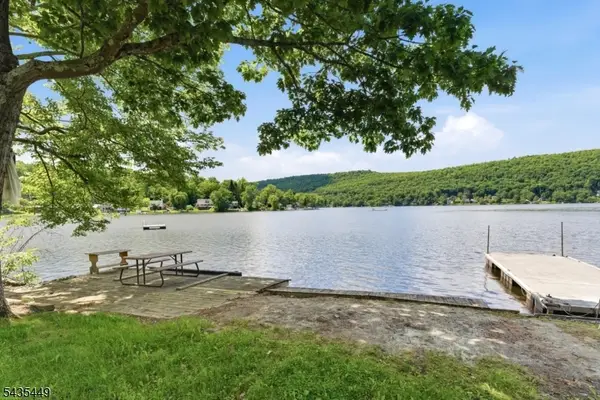 55 Cottage Ave, Frankford Twp., NJ 07826
