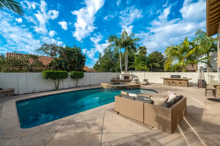 969 Azalea Drive, Costa Mesa, CA 92626 - Image #3