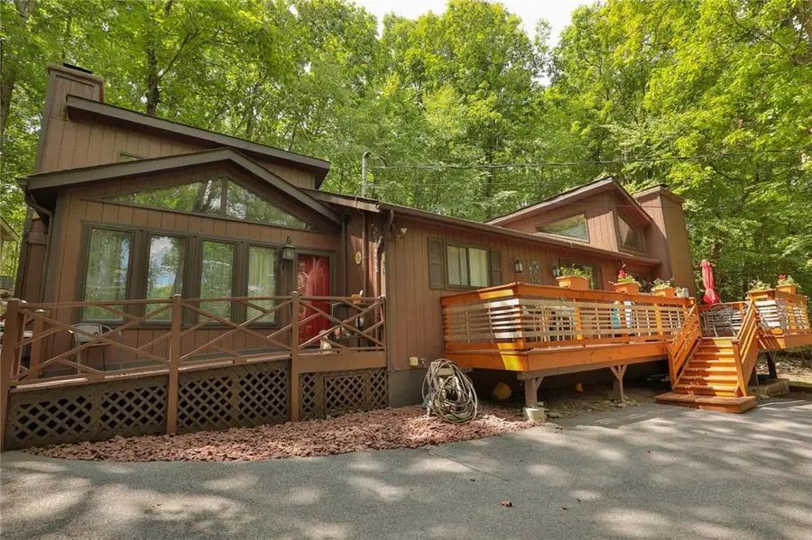 2114 Lansdale Dr, East Stroudsburg, PA 18301 - #2