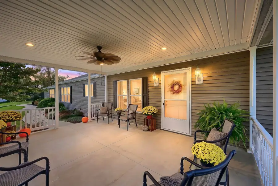 850 Gebhart Rd, Windsor, PA 17366 - #2