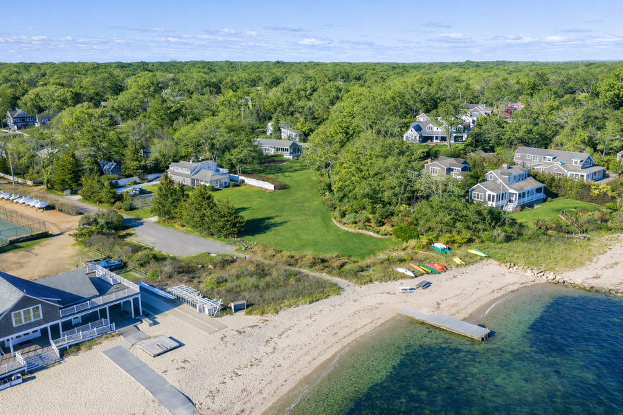 16 Frog Hollow, Vineyard Haven, MA 02557 - #2