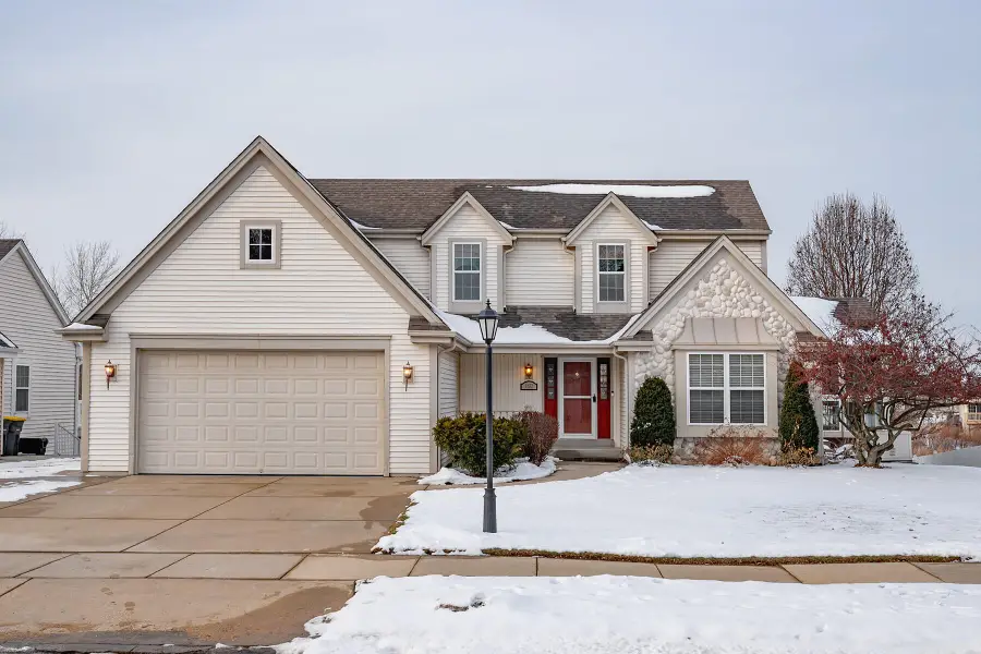 1632 Auburn Ct, Waukesha, WI 53189 - Image #3