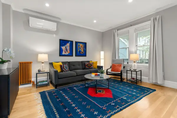 118 Kinnaird St #2, Cambridge, MA 02139