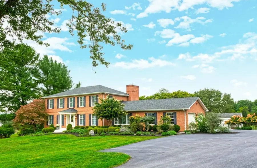 37586 Hughesville Rd, Purcellville, VA 20132 - Image #2