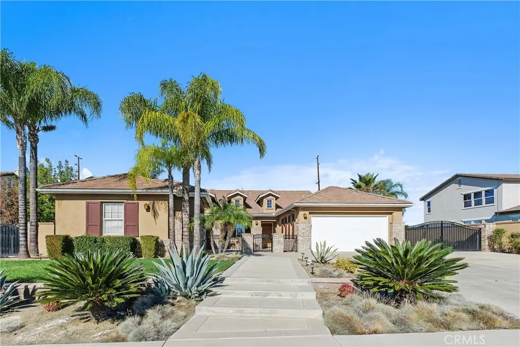 1195 Pamplona, Riverside, CA 92508 - #1