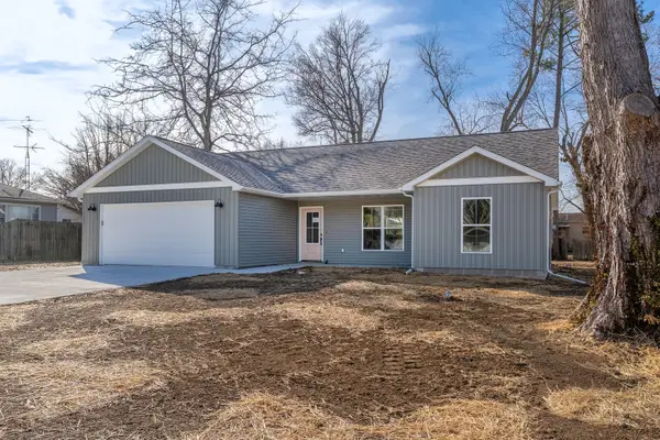 1200 S Vicksburg Street, Marion, IL 62959