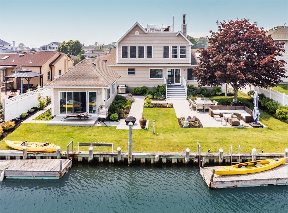 17 Marlin Road, East Quogue, NY 11942 BHGRE