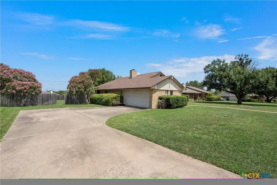 116 Boleman Drive, Hewitt, TX 76643 - Image #2
