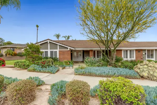 2120 Capuchin Way, Claremont, CA 91711