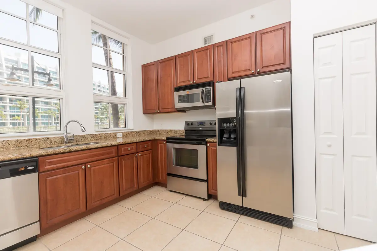 3001 NE 185th St #113, Aventura, FL 33180 - #1