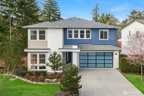 7967 112th Lane Se, Newcastle, WA 98056