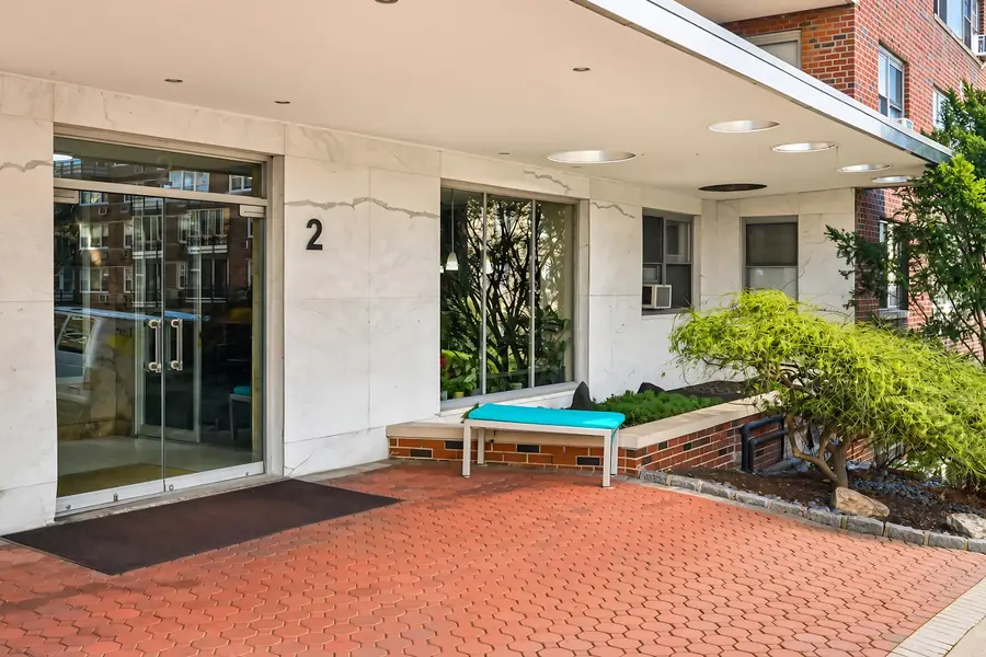 2 Washington Square #3E, Larchmont, NY 10538 - #2