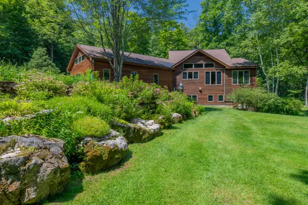 84 Frost Pond Road, Dorset, VT 05251