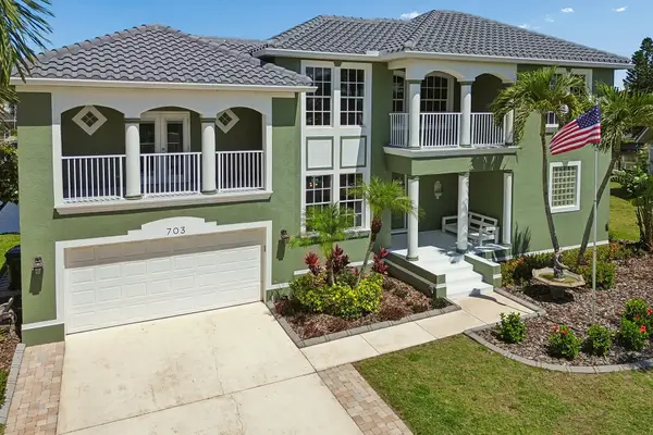 703 Bunker View Drive, APOLLO BEACH, FL 33572
