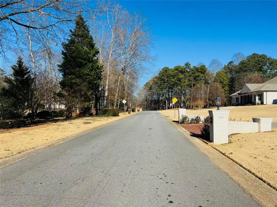 5085 Pindos Trail Sw, Powder Springs, GA 30127 - Image #3