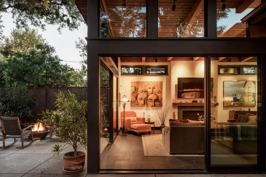 4244 Bluebell Avenue, Studio City, CA 91604 - Image #2